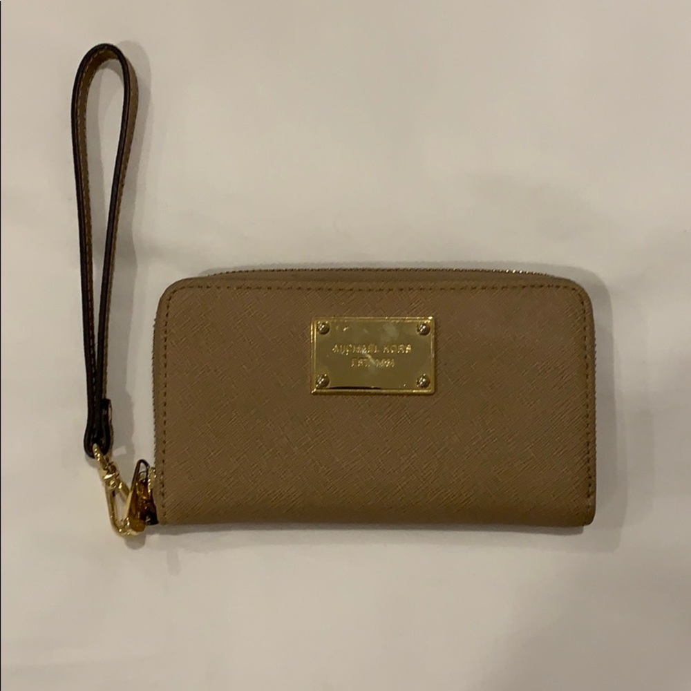 Michael Kors Wristlet